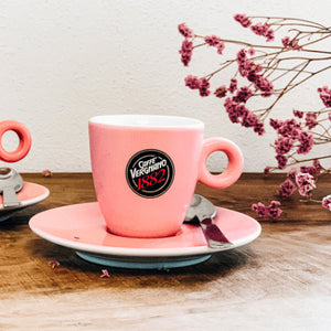 
                  
                    Cargar imagen en el visor de la galería, TAZA ESPRESSO PINK CON PLATO
                  
                